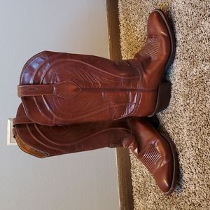 Cowgirl boots Lucchese handmade Classics
